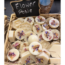 Load image into Gallery viewer, Flower Posie (Beautiful) Botanical Single Dome Wax Melt
